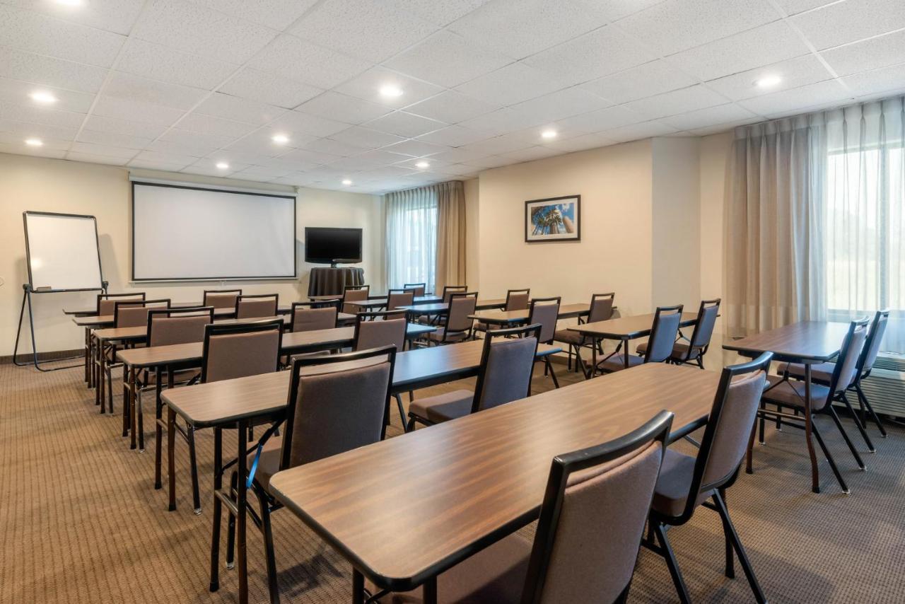 Spot X Hotel Tampa - Wesley Chapel By The Red Collection Exterior foto